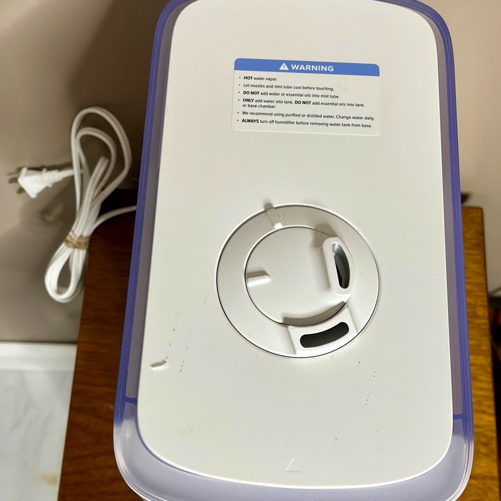 Levoit White Humidifier - Picture 3 of 15